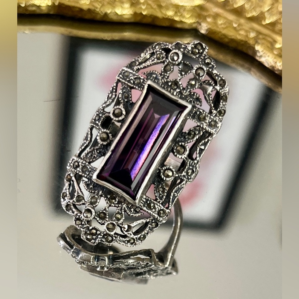 VINTAGE Amethyst with Marcasite Sterling Silver Ring